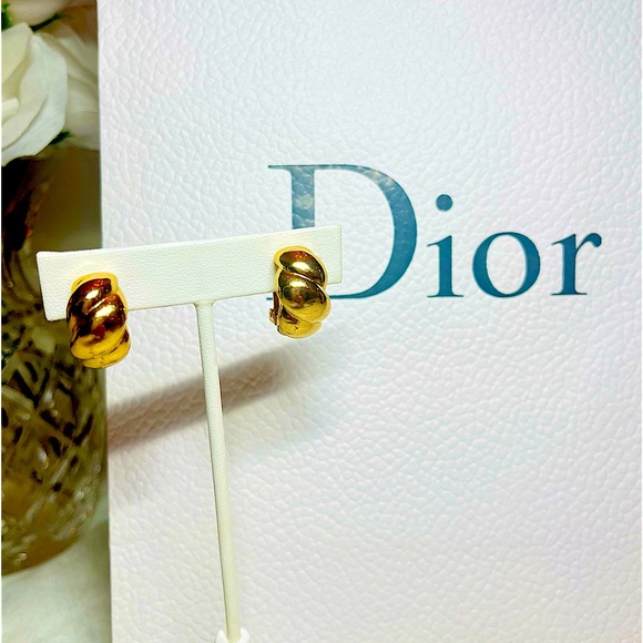 VTG DIOR Classic Gold Croissant/Shrimp Earrings - Picture 3 of 7